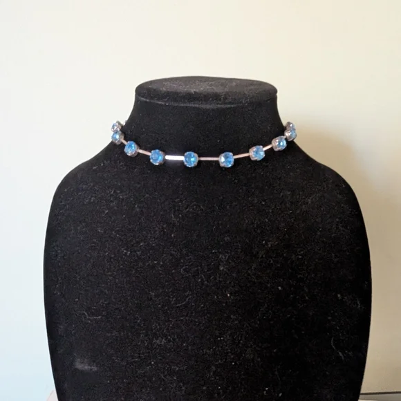 Vintage Blue Stone Choker Necklace - Picture 3 of 10